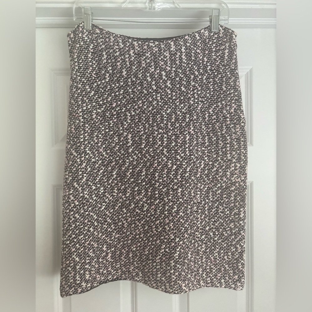 St. John Black, White, and Pink Patterned Tweed Pencil Skirt